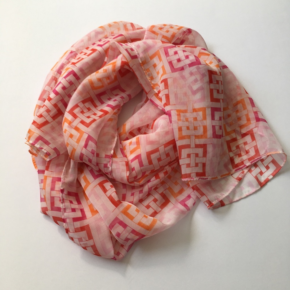 Women’s rectangular light scarf, ~21” x 72”